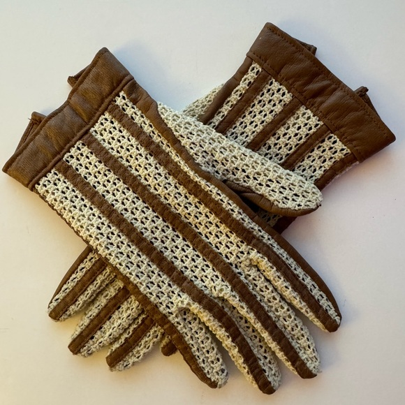 Authentic Vintage Crochet w/ Faux Leathertte Gloves in EUC - Picture 1 of 7